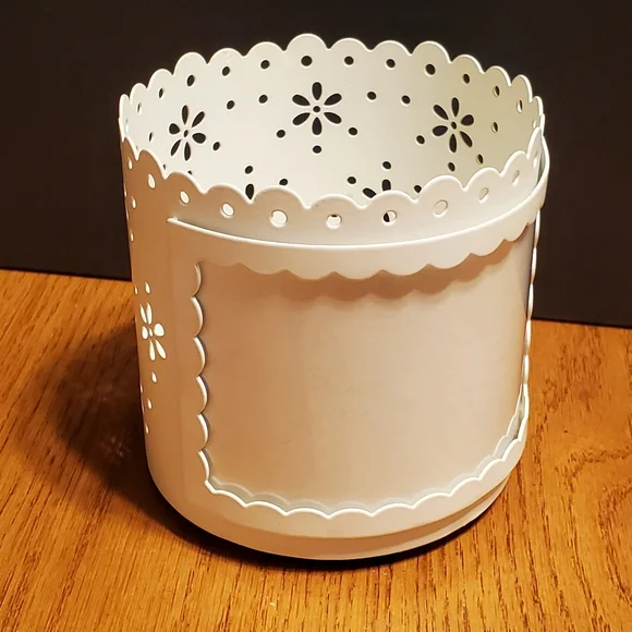 Yankee Candle Eyelet Lace Photo Frame Candle Holder - Picture 4 of 14